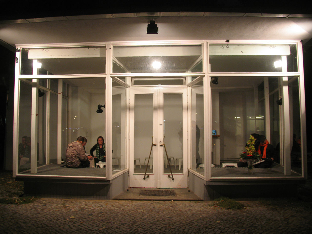 Photographic documentation of RYLLEGA Berlin (Volksbühne Berlin, 16 September 2008)